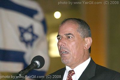  - סעיד אל עוקבי – פעיל שלום, הדלקת משואות בטקס בירושלים 2008