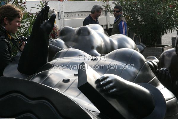 Botero sculptures in Berlin 2007 - Photo by Yair Gil