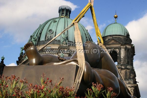 Botero sculptures in Berlin 2007 Picture by Yair Gil